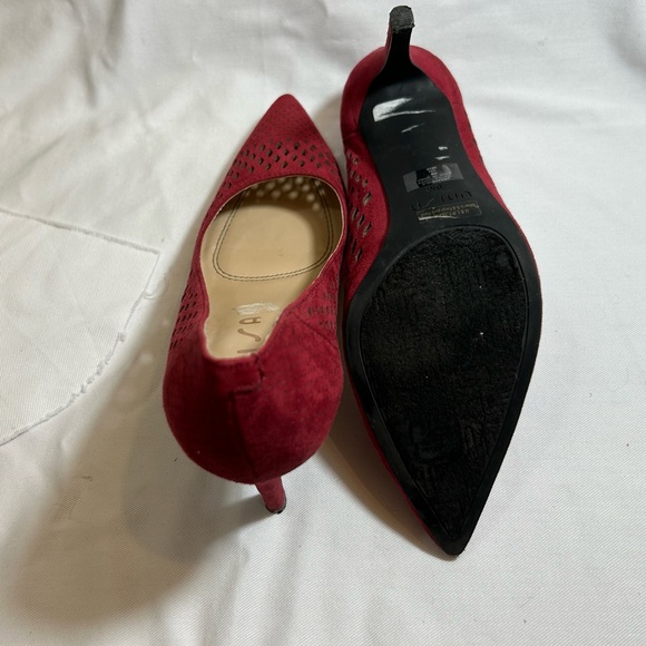 Unisa Red,Velvety,Cut-Out,Size 8M Stiletto Heel - Picture 8 of 11